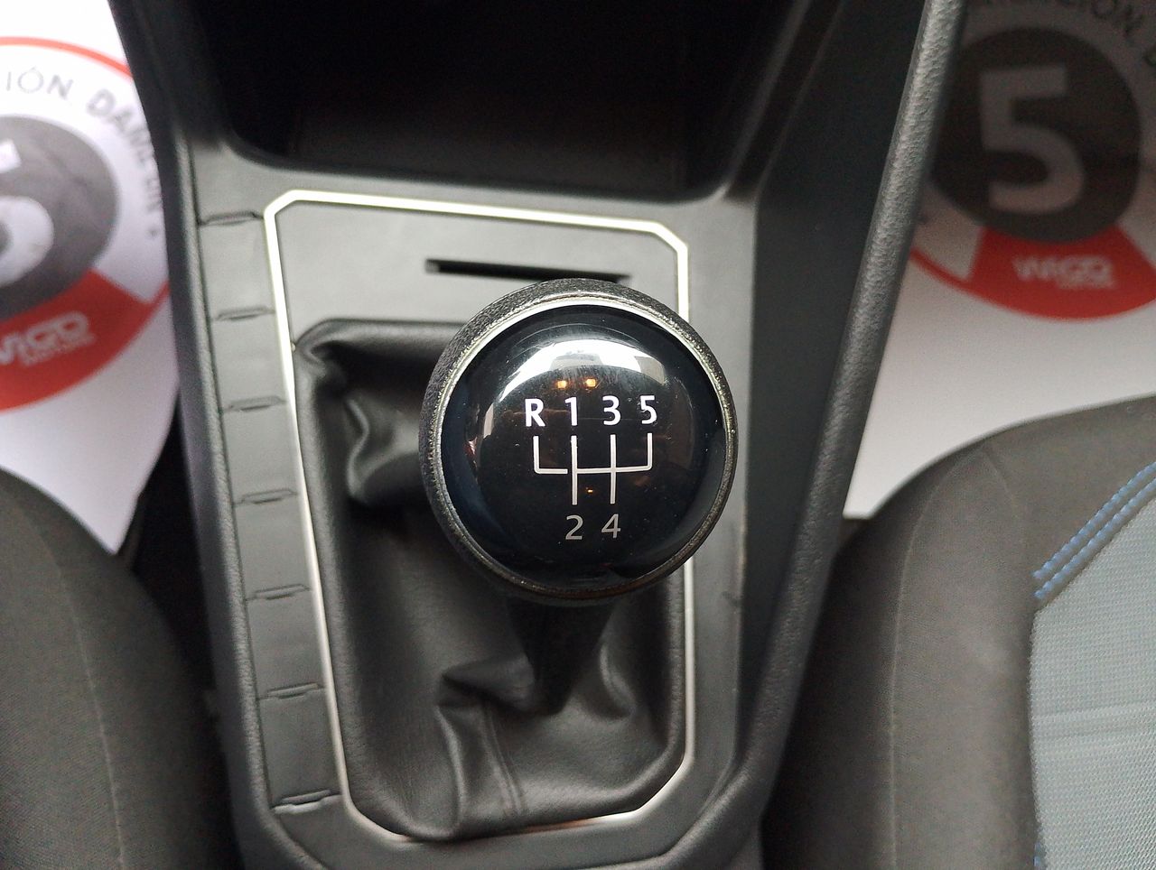 VOLKSWAGEN - 16