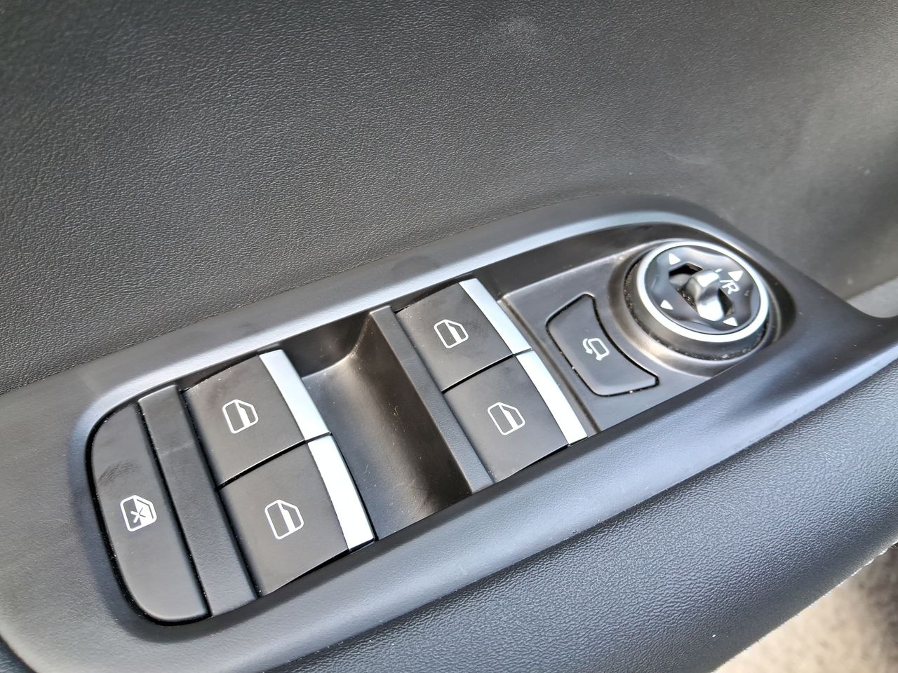 CHERY - 18
