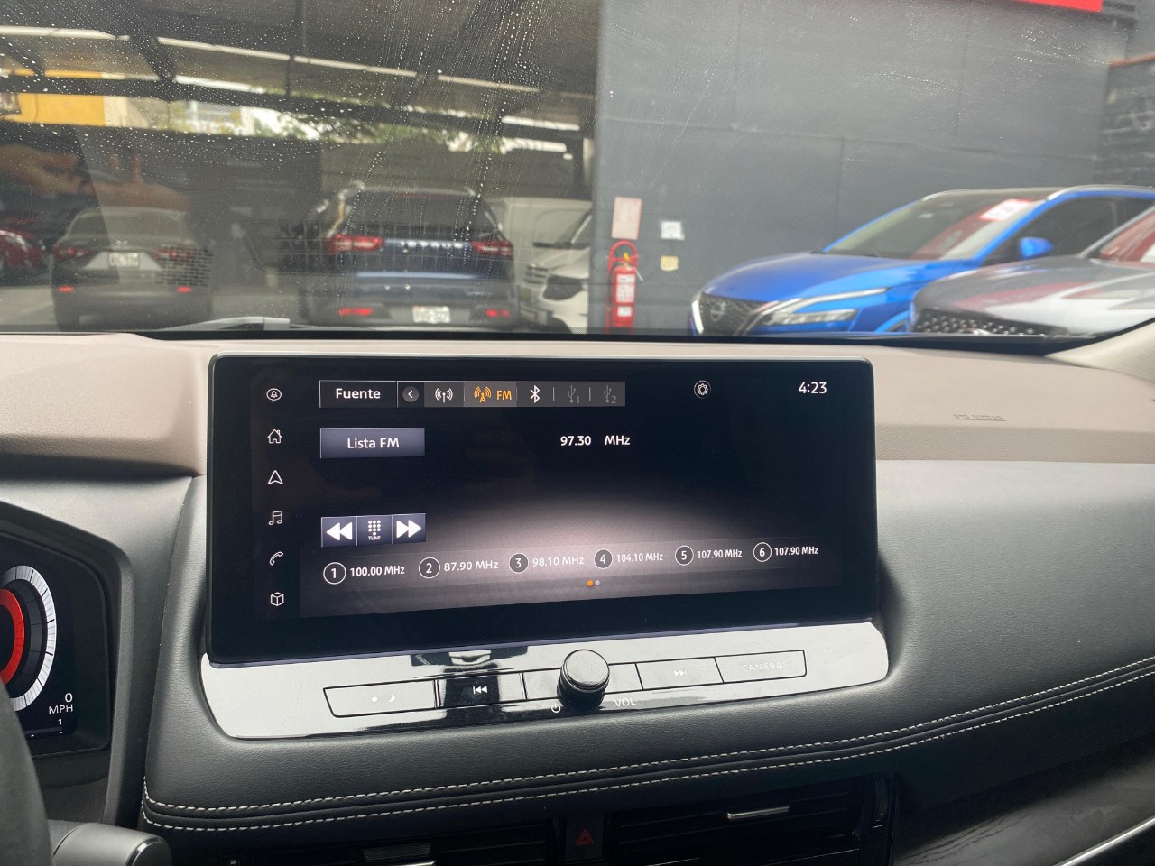 NISSAN - 12