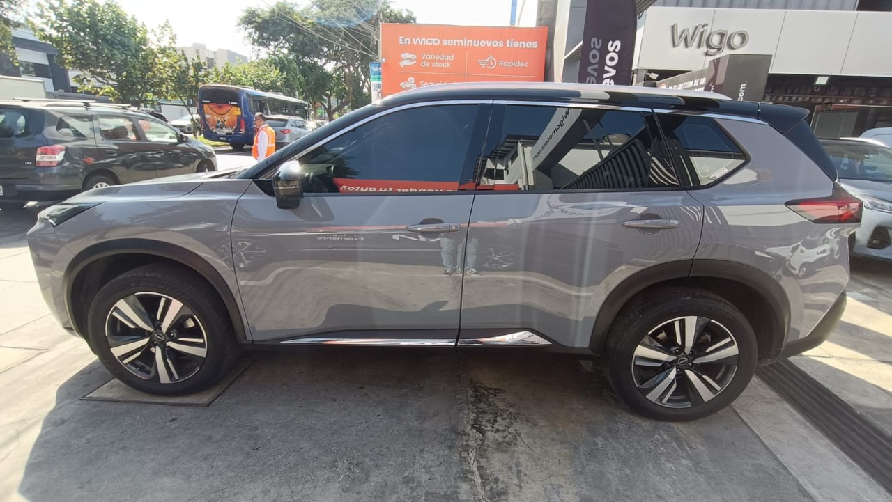 NISSAN - 3