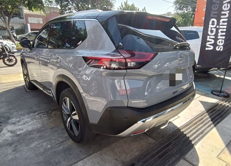 NISSAN - 5