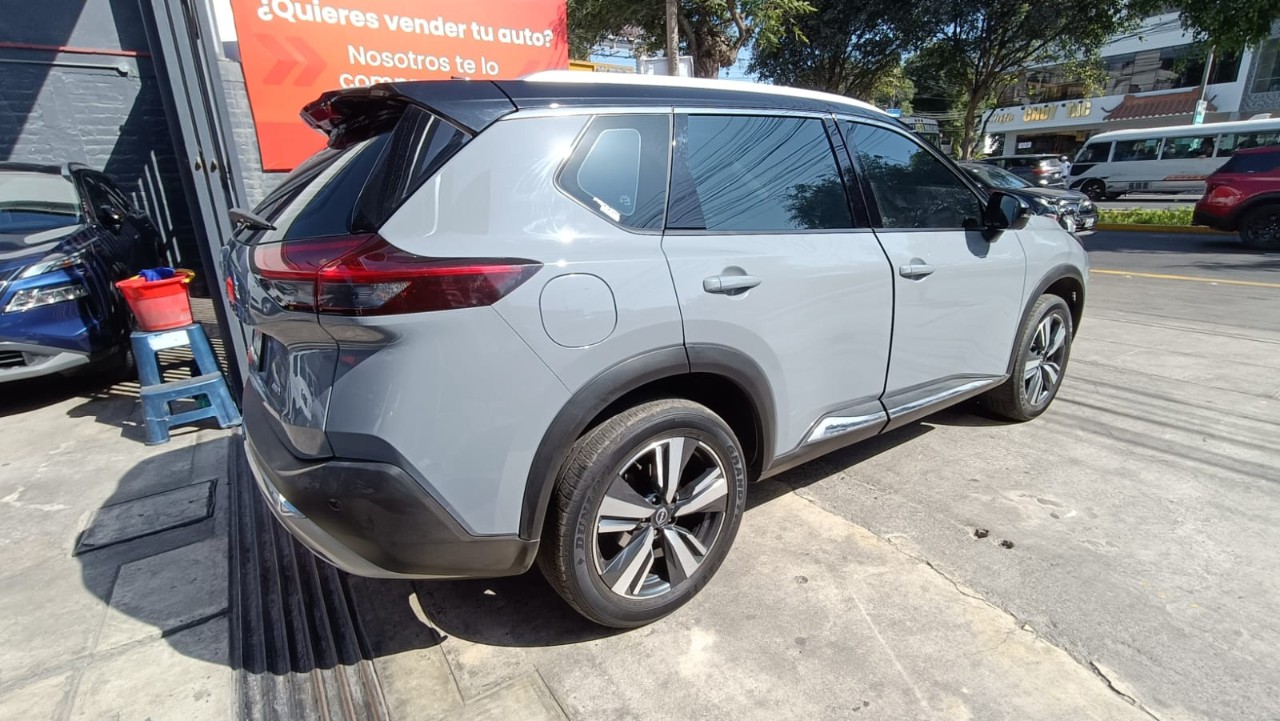 NISSAN - 8