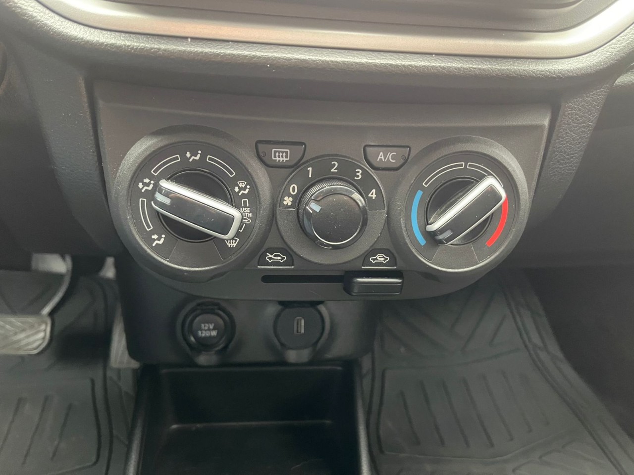 SUZUKI - 12