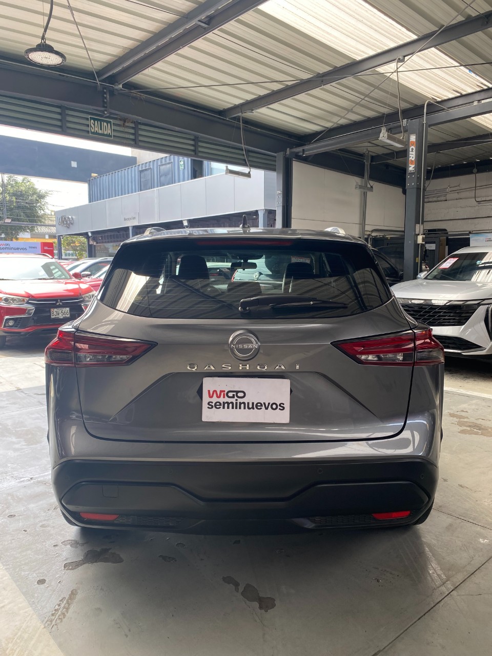 NISSAN - 4