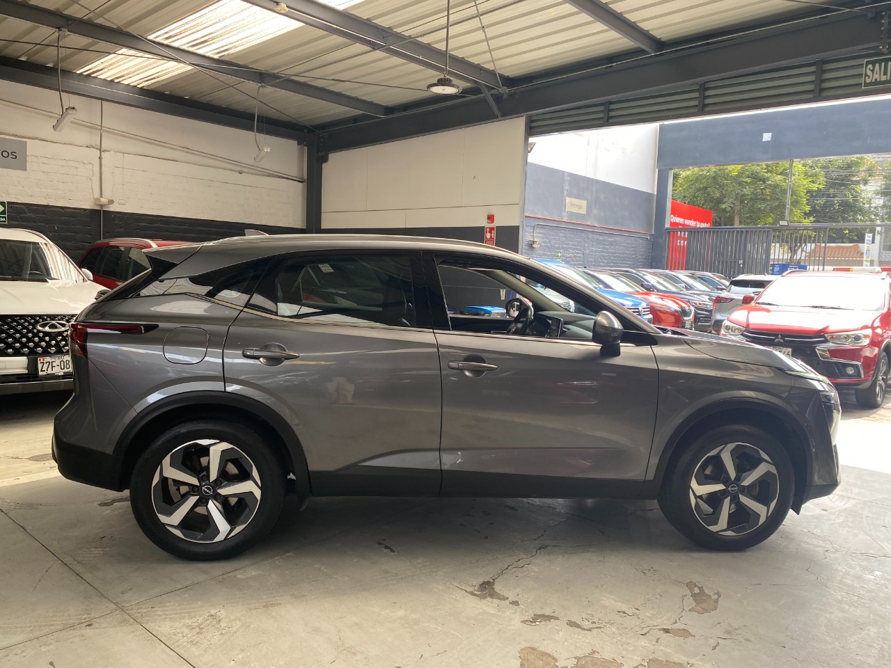 NISSAN - 6