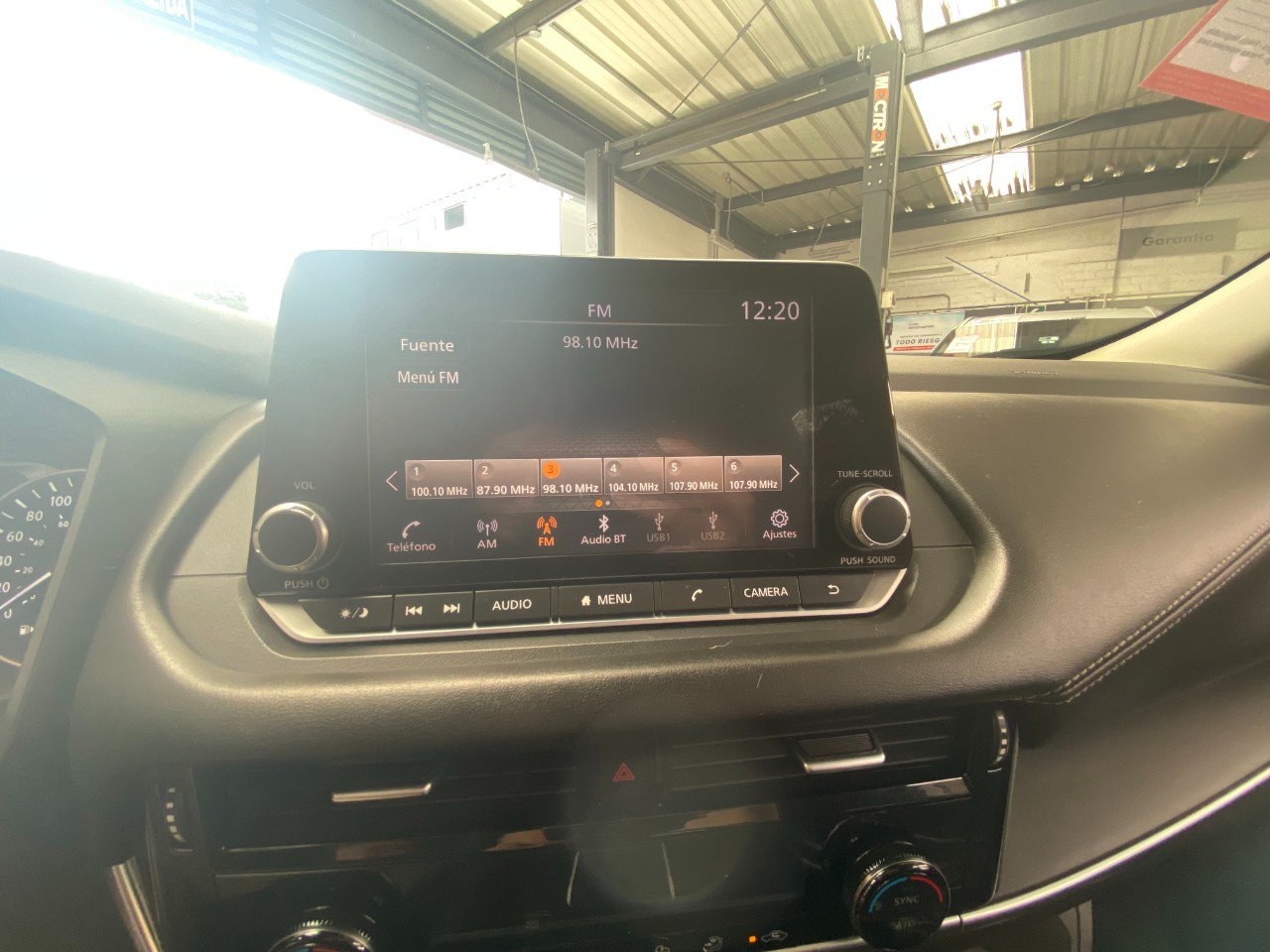 NISSAN - 15