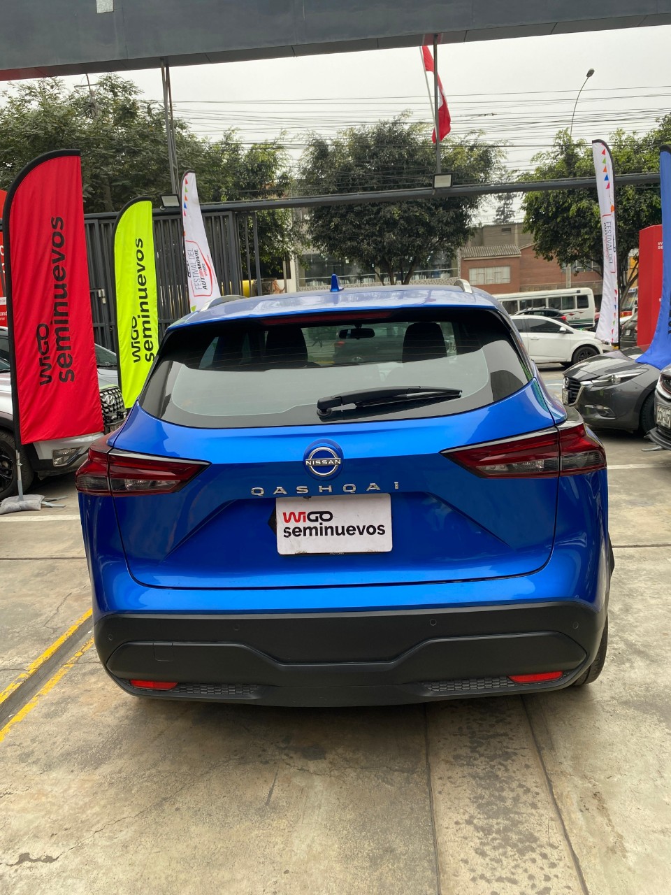 NISSAN - 4