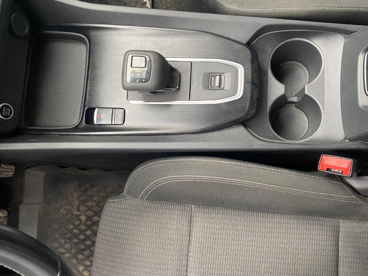 NISSAN - 17