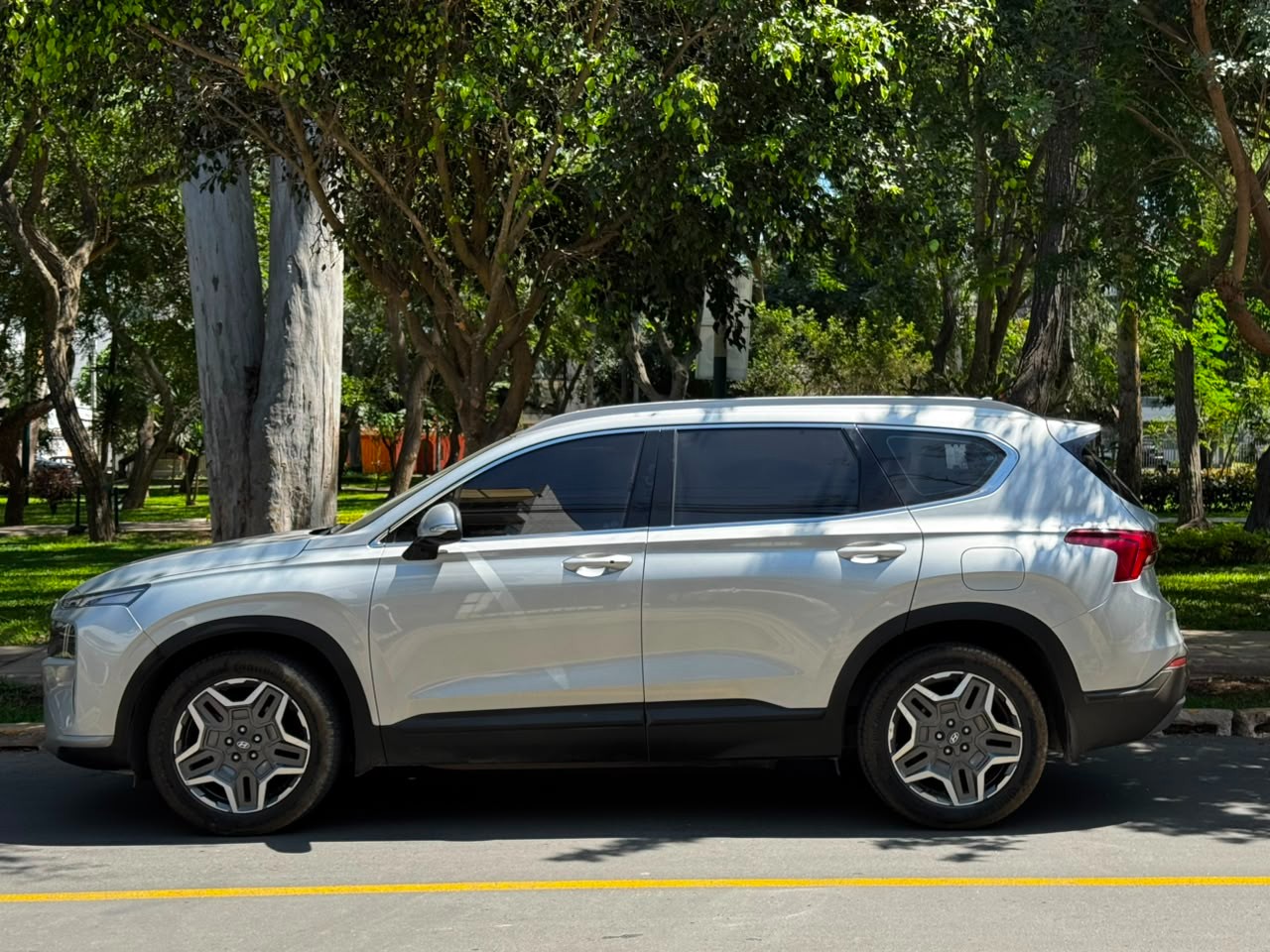 HYUNDAI - 3