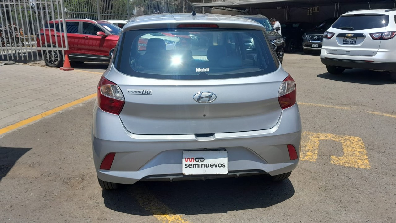 HYUNDAI - 7