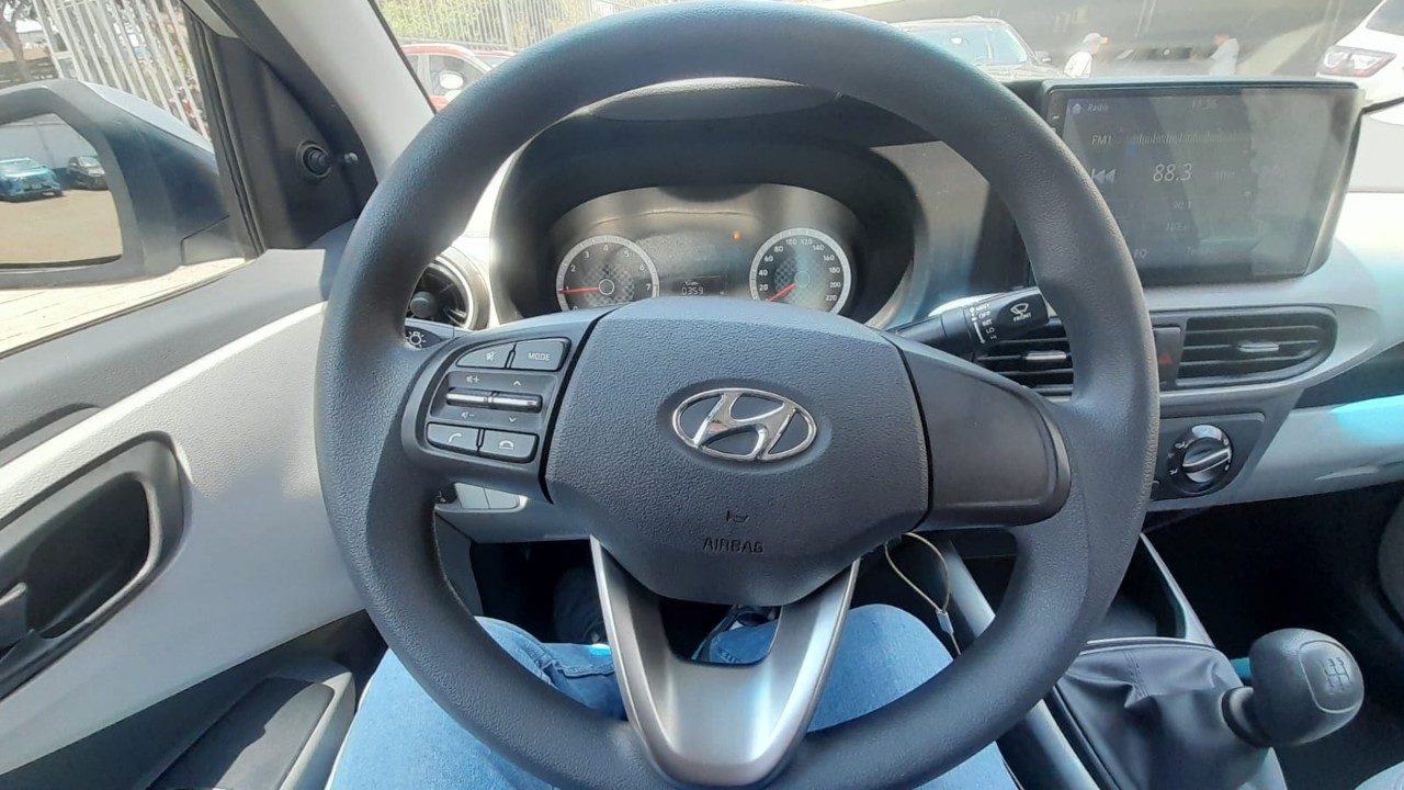 HYUNDAI - 10