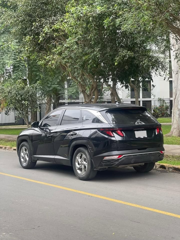 HYUNDAI - 4