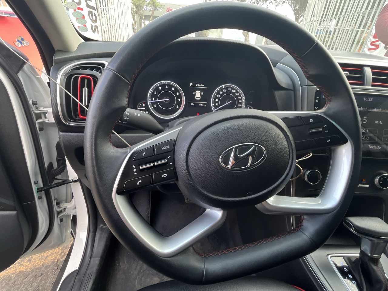 HYUNDAI - 19