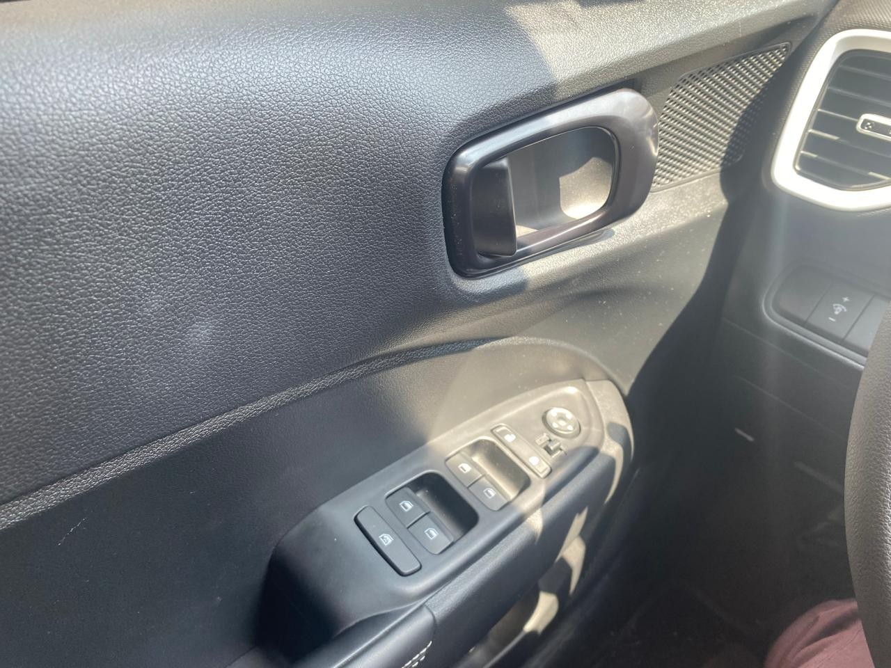 HYUNDAI - 9