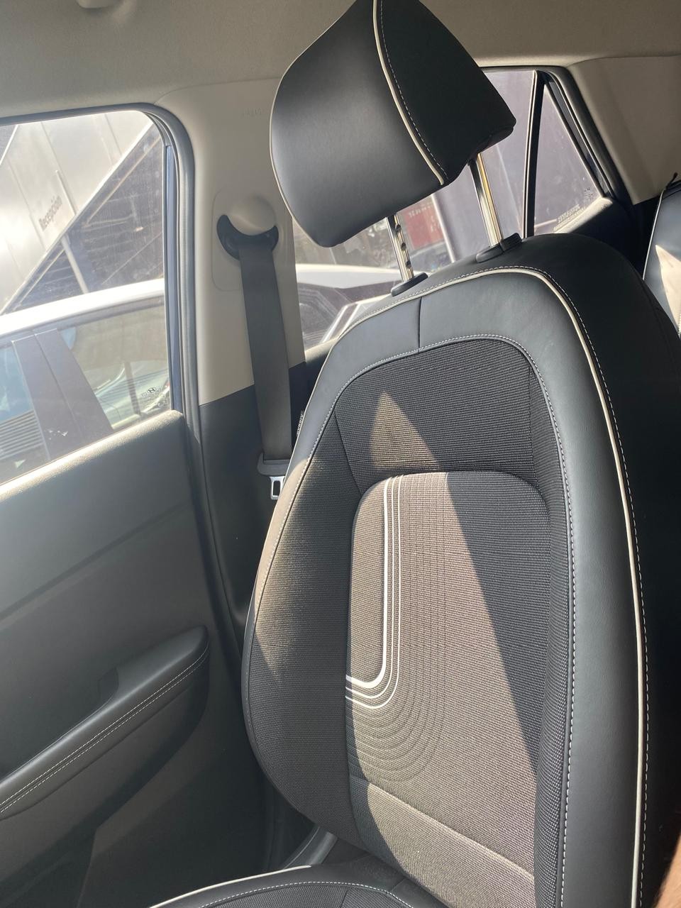 HYUNDAI - 12