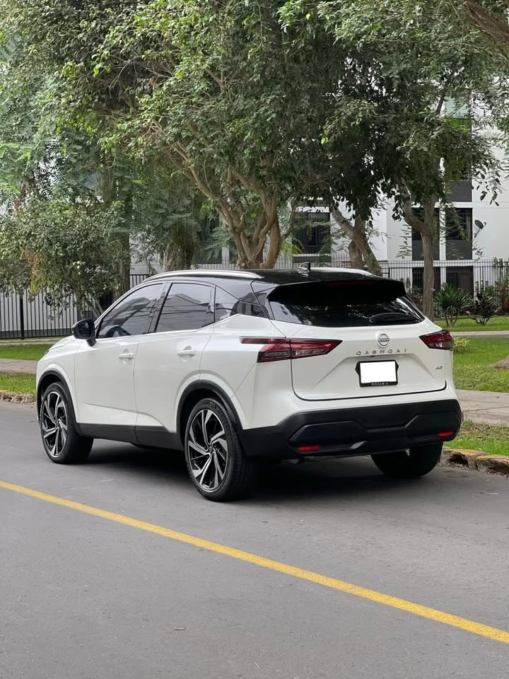 NISSAN - 4