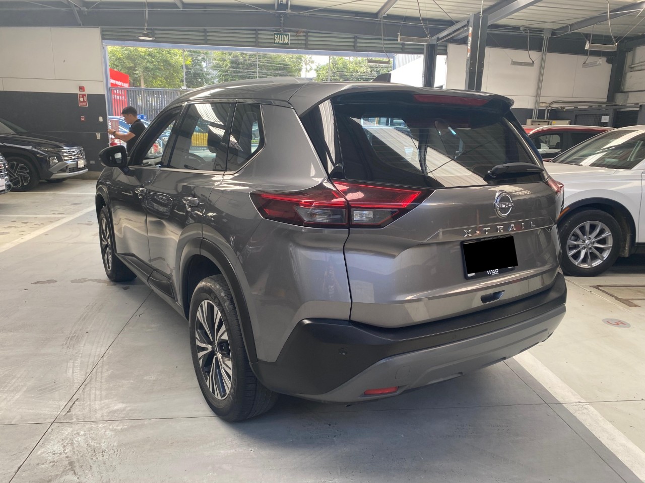 NISSAN - 2