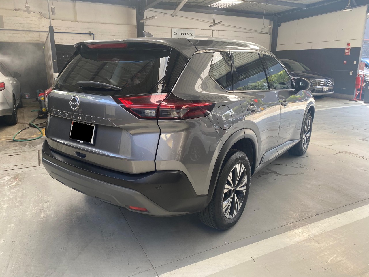 NISSAN - 4