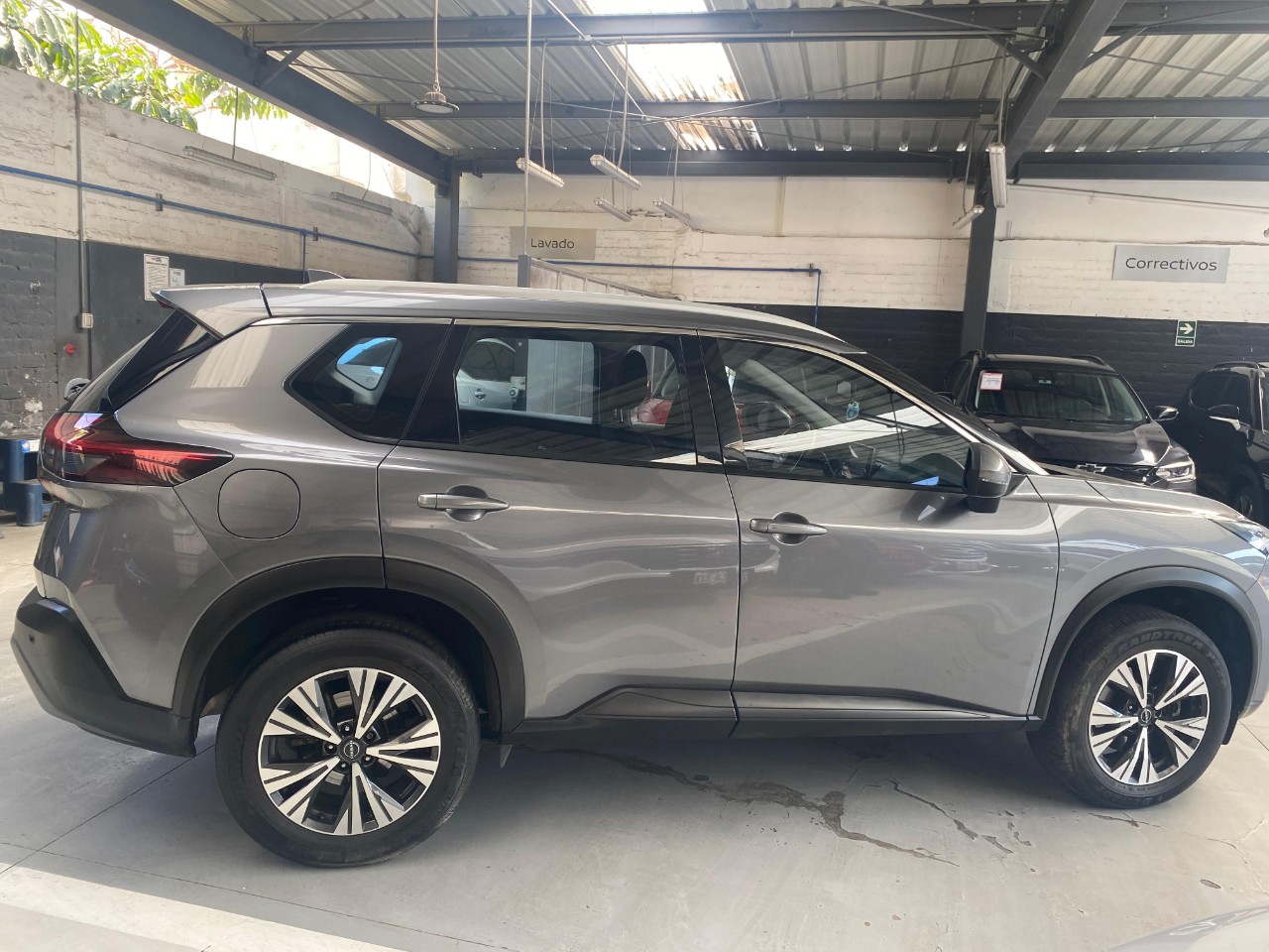 NISSAN - 5
