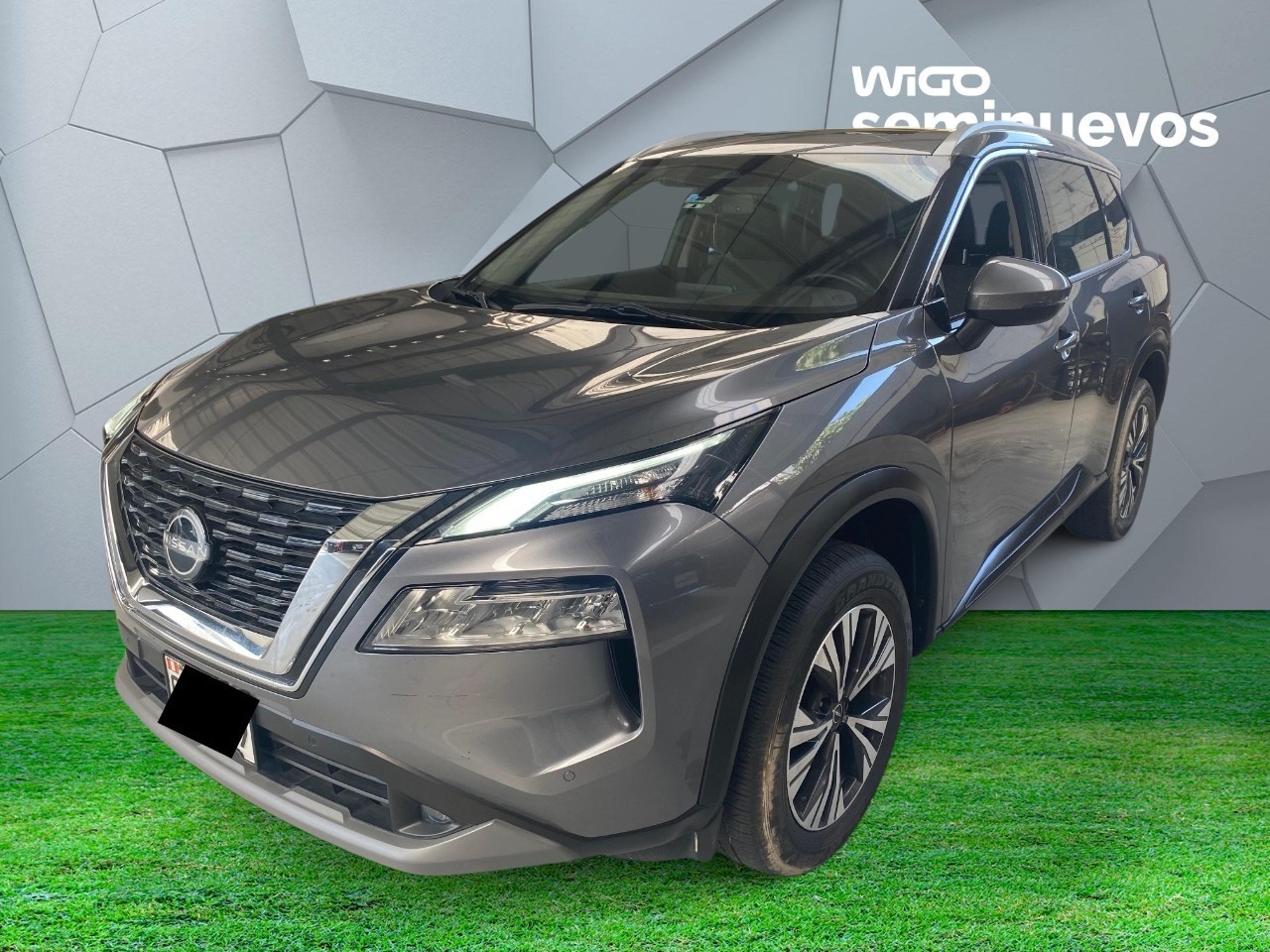 NISSAN