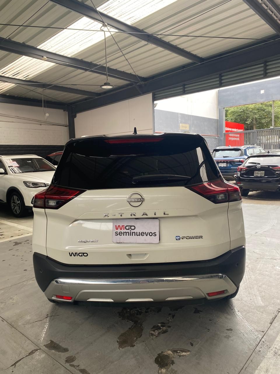 NISSAN - 4