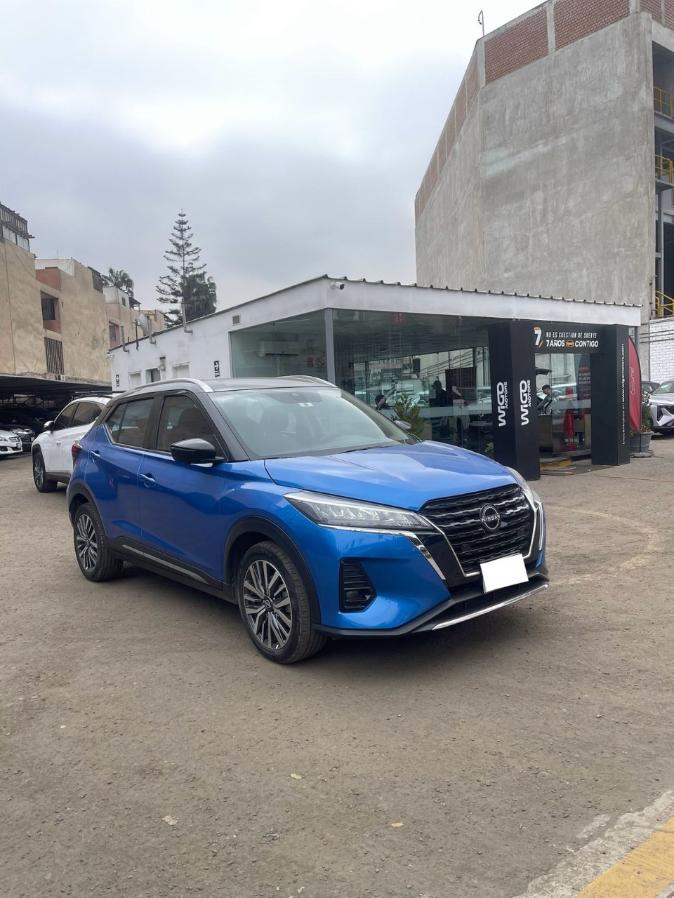 NISSAN - 4