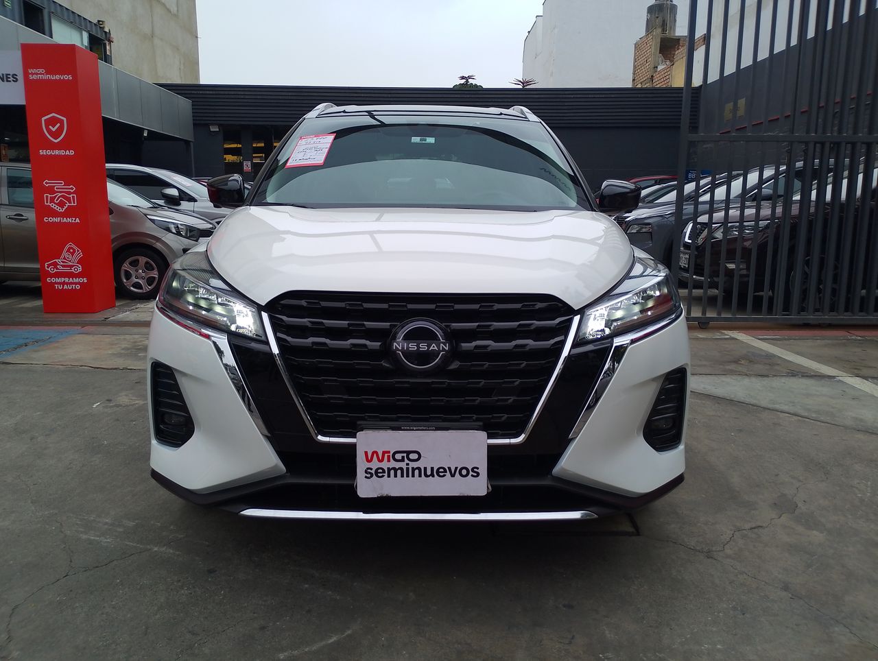 NISSAN - 2