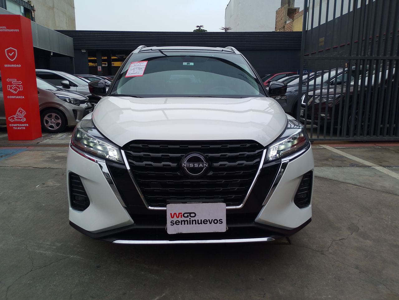 NISSAN - 4