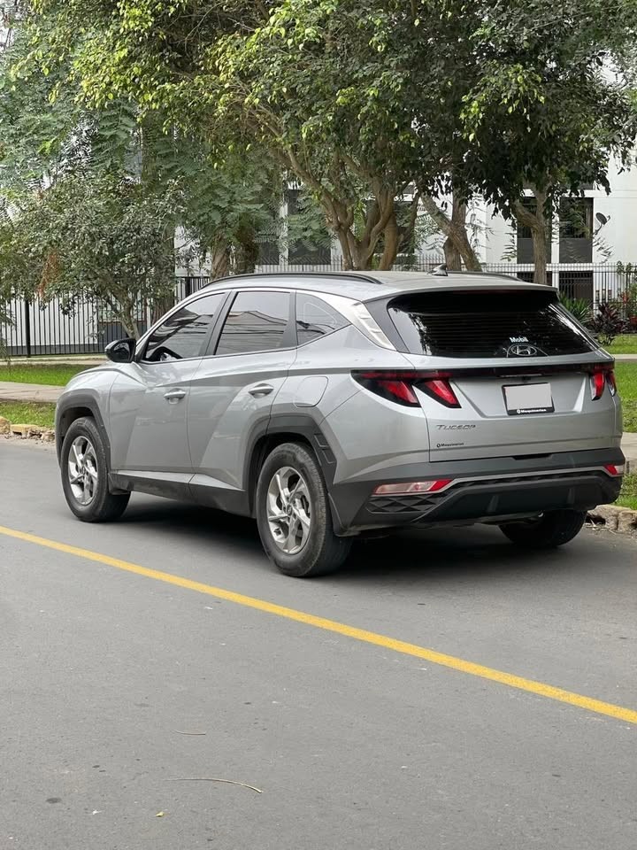 HYUNDAI - 4