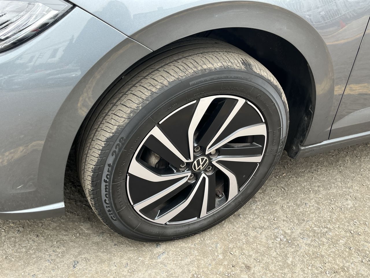 VOLKSWAGEN - 14