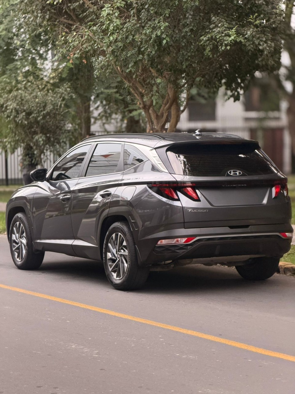 HYUNDAI - 2