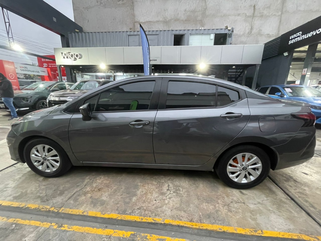 NISSAN - 5