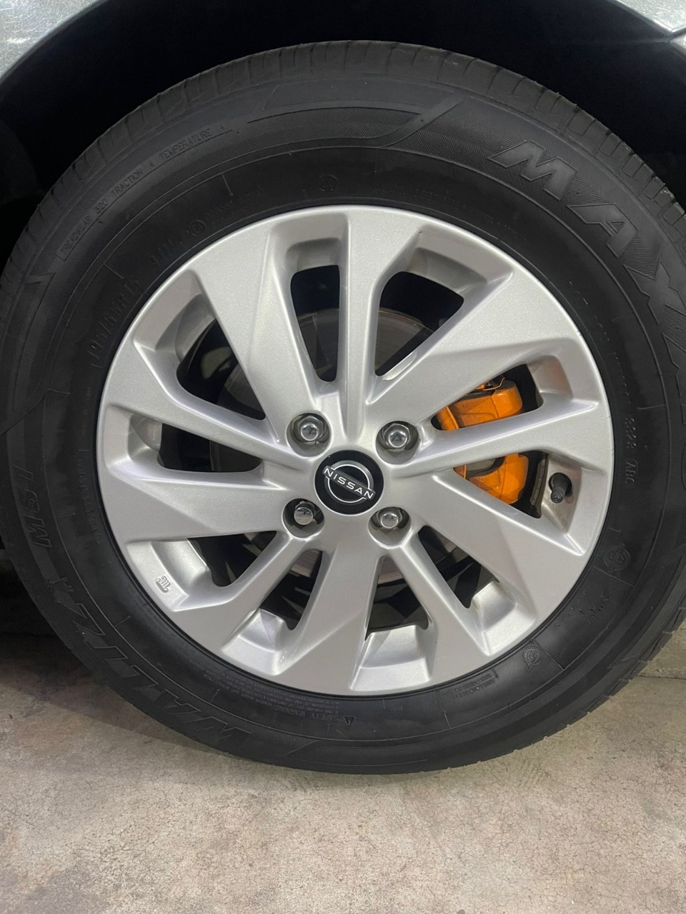 NISSAN - 9