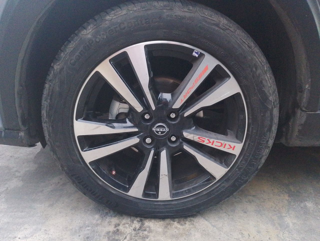 NISSAN - 9