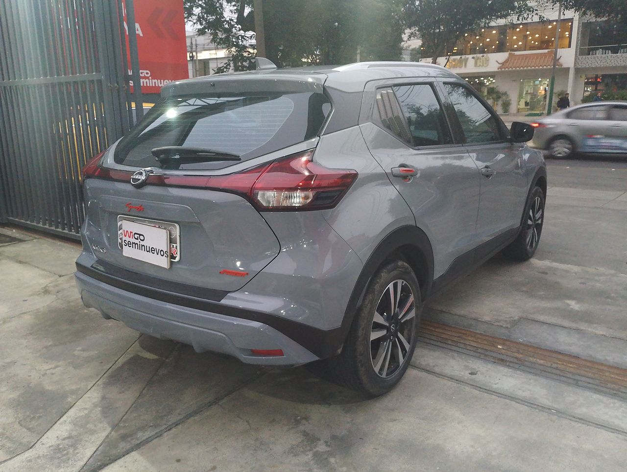NISSAN - 8