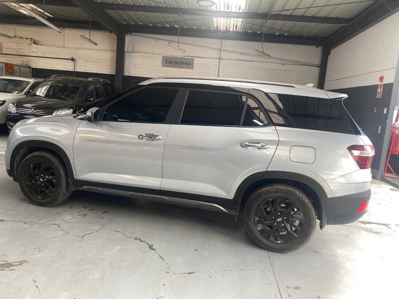 HYUNDAI - 4