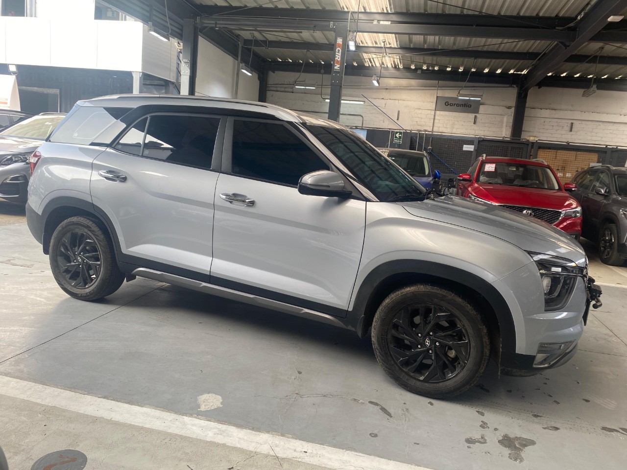 HYUNDAI - 9