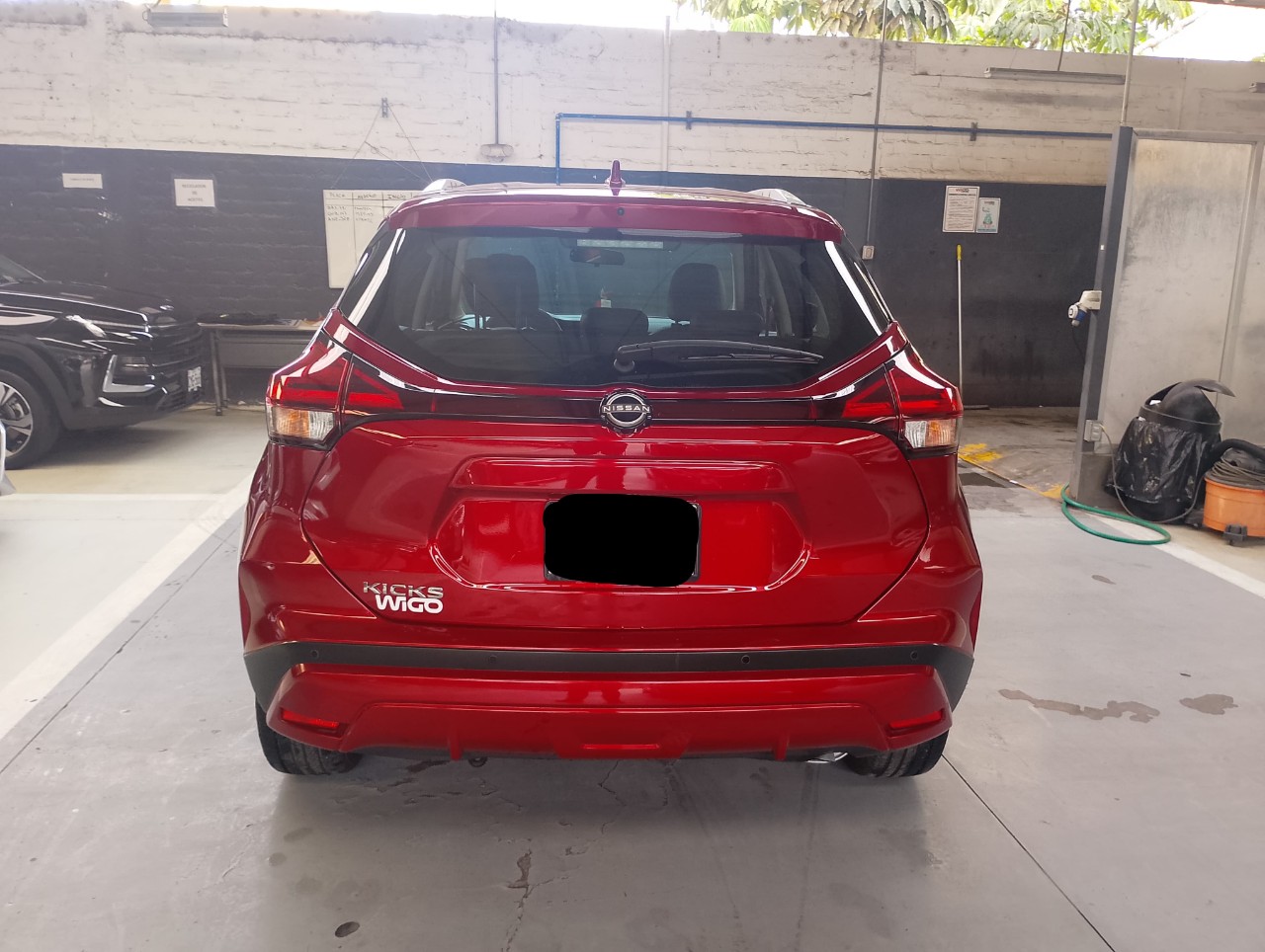 NISSAN - 2
