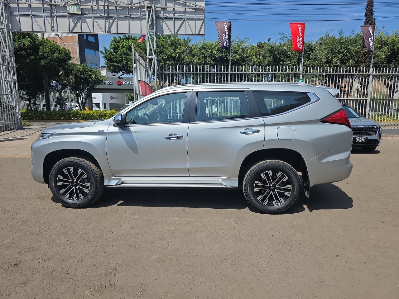 MITSUBISHI - 4