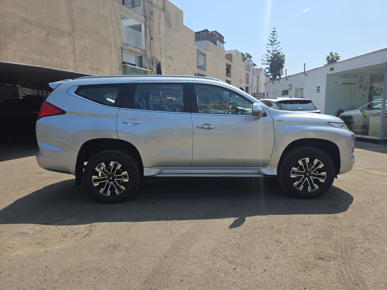 MITSUBISHI - 7
