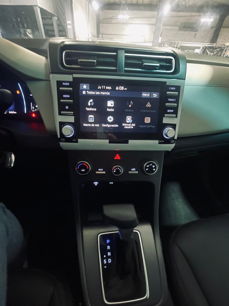 HYUNDAI - 12