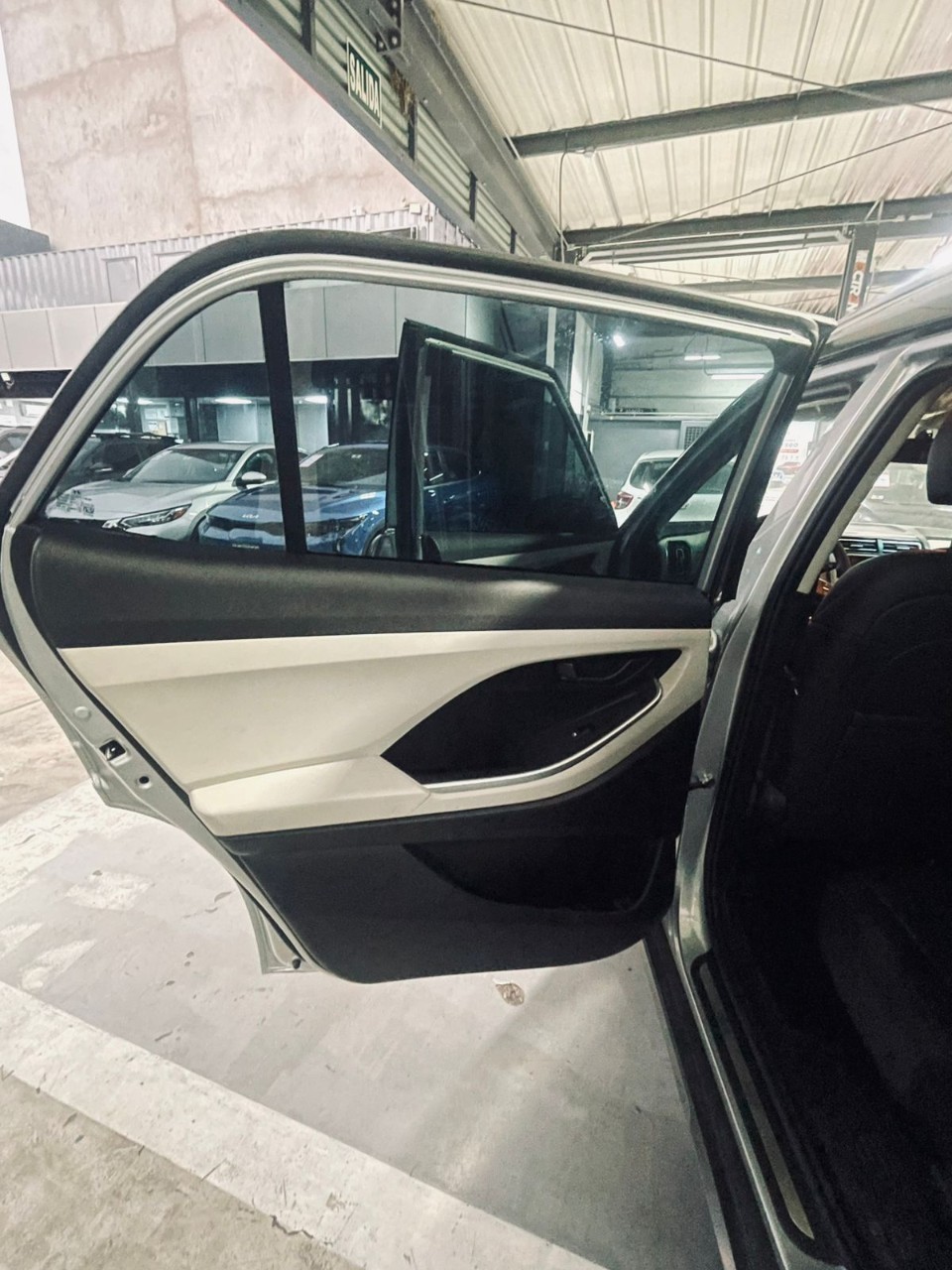 HYUNDAI - 13