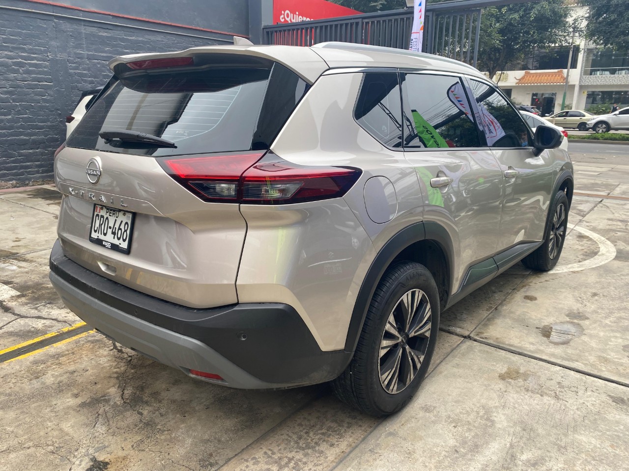 NISSAN - 4