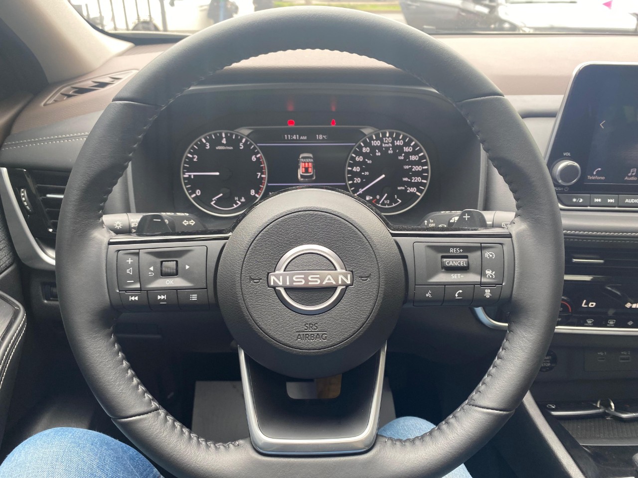 NISSAN - 9