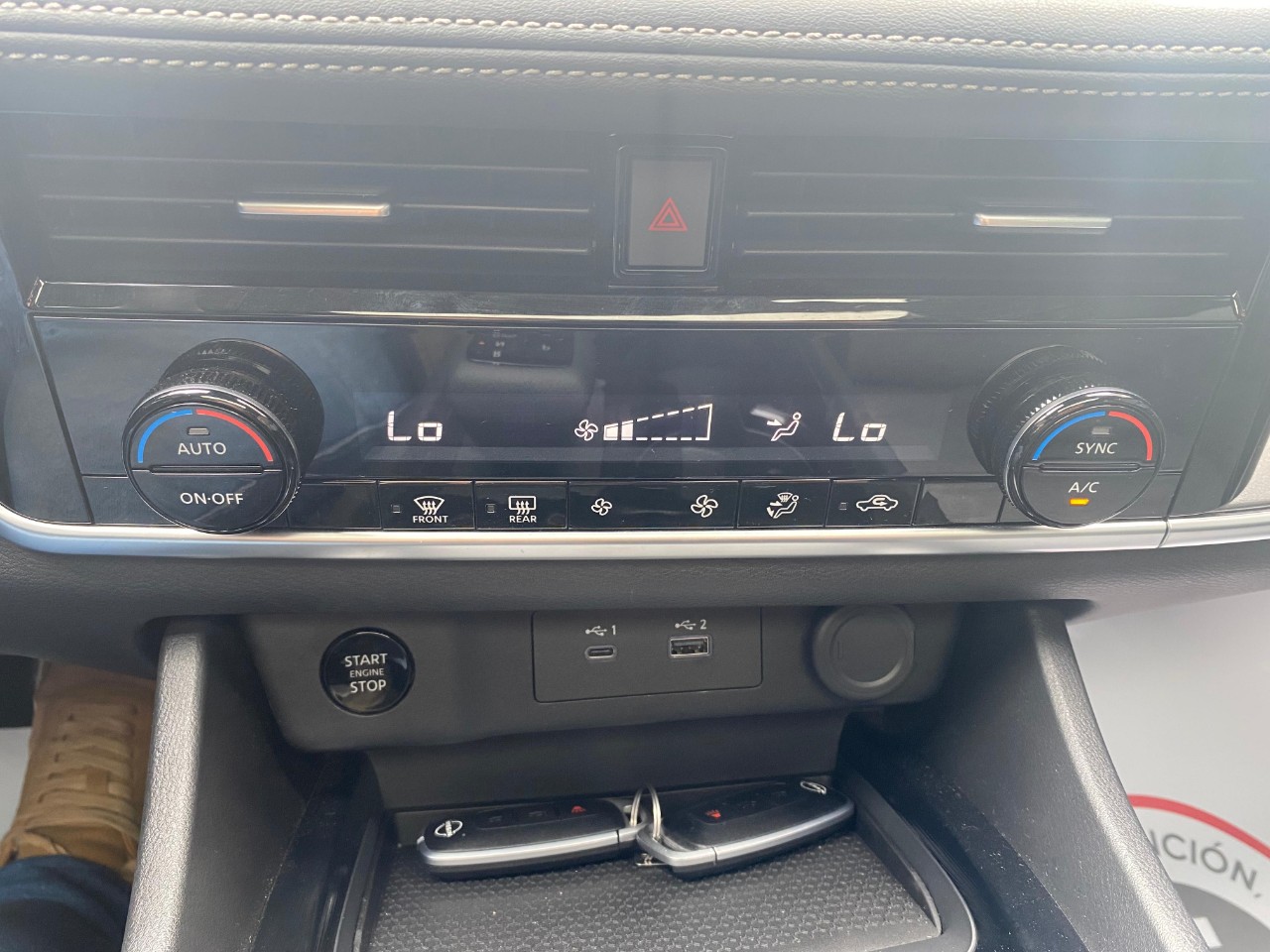 NISSAN - 12