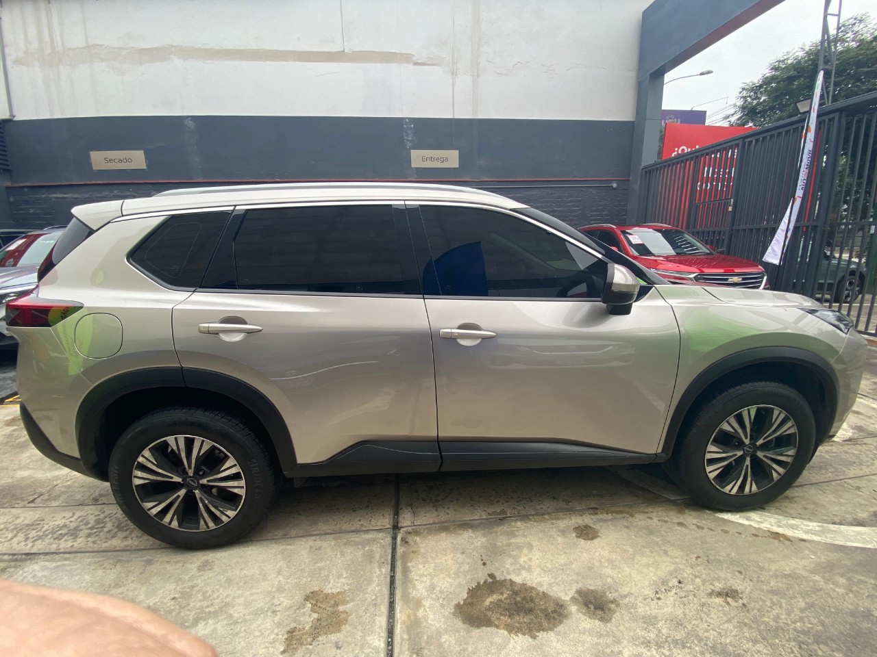 NISSAN - 6
