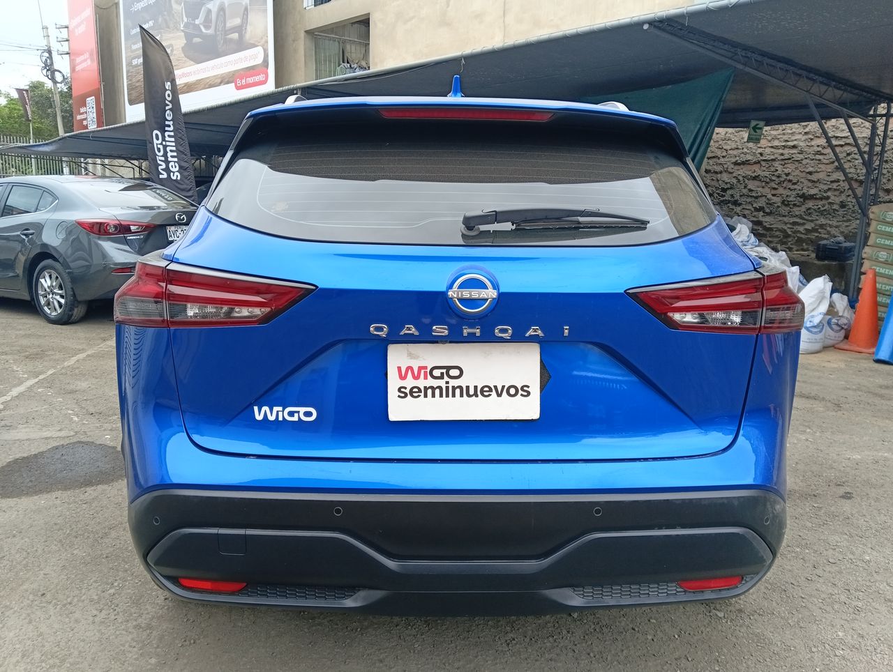 NISSAN - 4