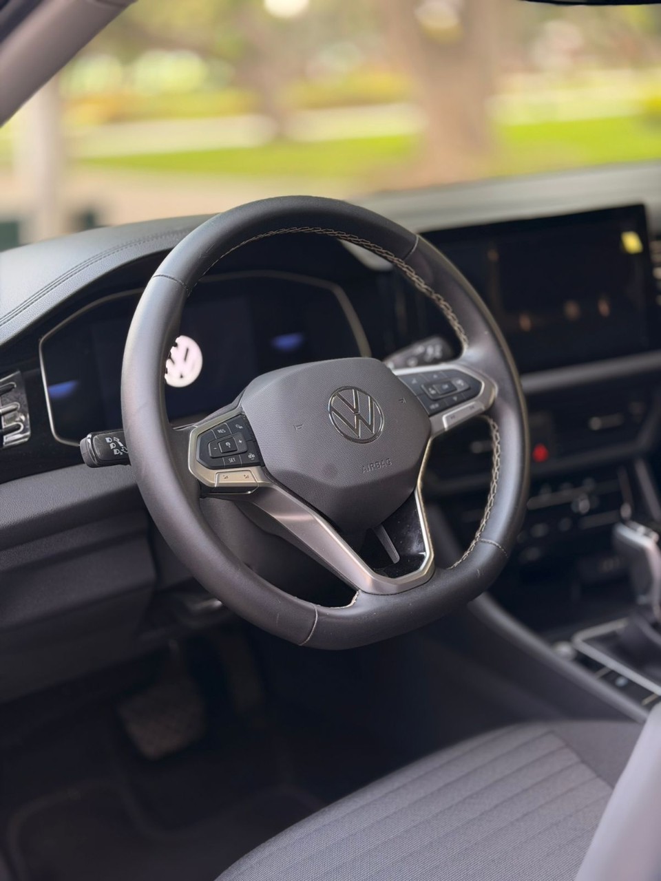 VOLKSWAGEN - 16