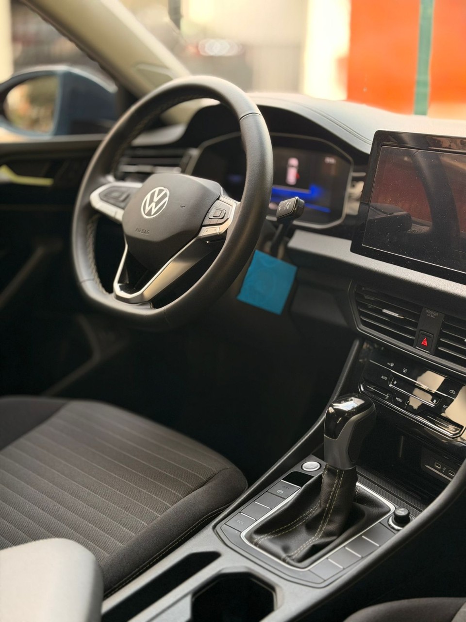 VOLKSWAGEN - 20
