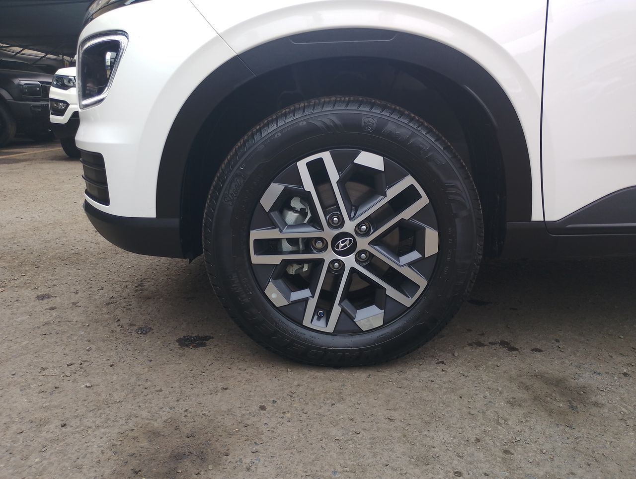 HYUNDAI - 14